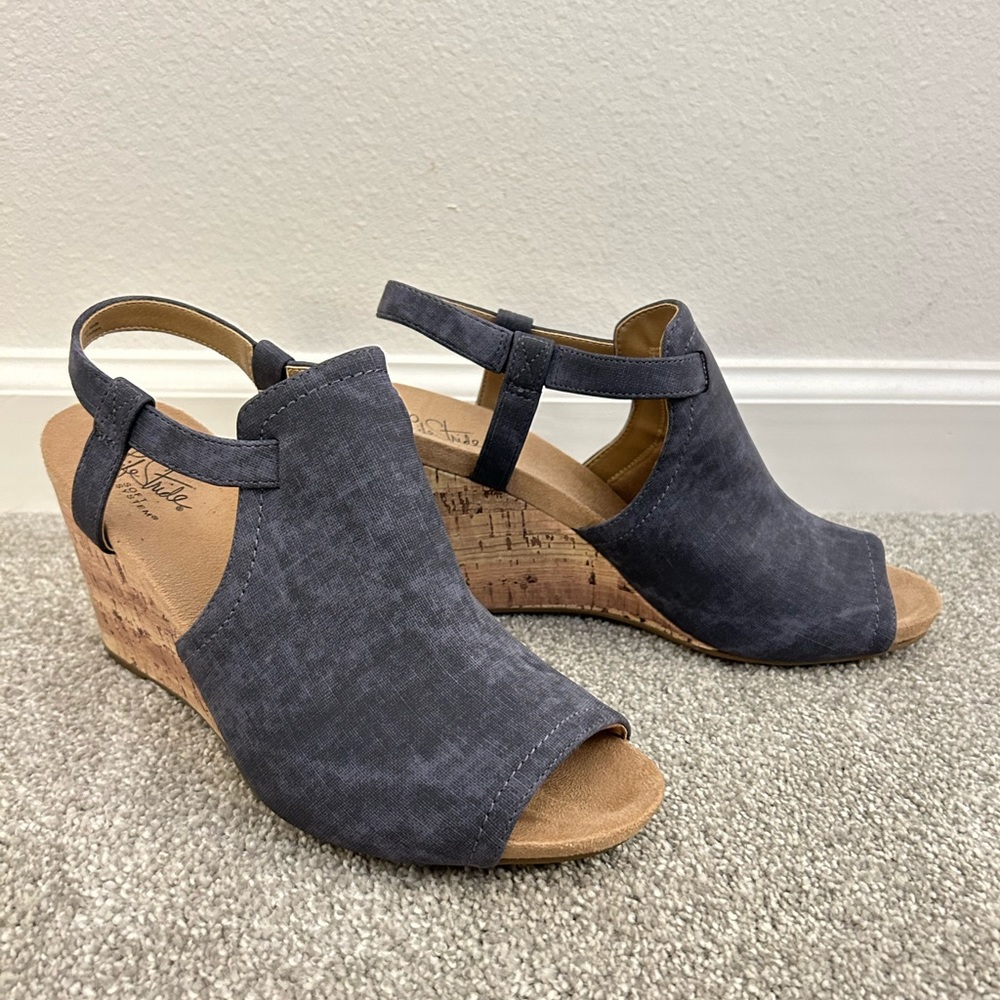 Life Stride Wedge Sandals